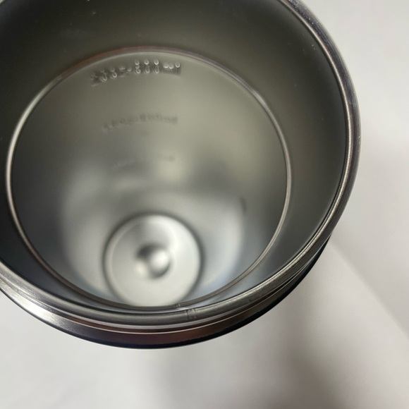 HydroJug Black Camo Water Bottle – Large Reusable Jug with Flip Top Lid - Picture 8 of 11